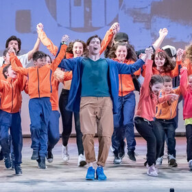 svetlinata-na-tanca-v-duma_280x280_crop_478b24840a