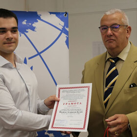 studenti-s-otlichiq_280x280_crop_478b24840a