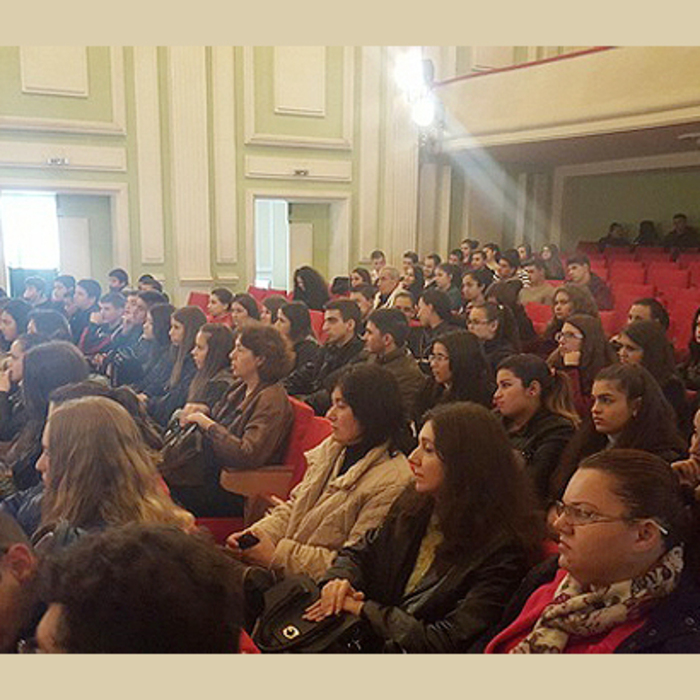 photo-4_700x700_crop_478b24840a