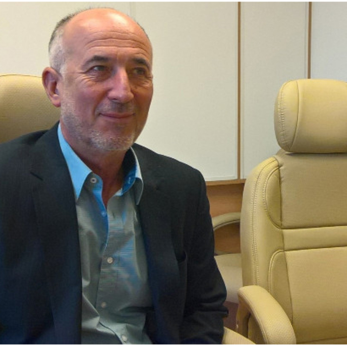 iliq-antonov-bnr_700x700_crop_478b24840a