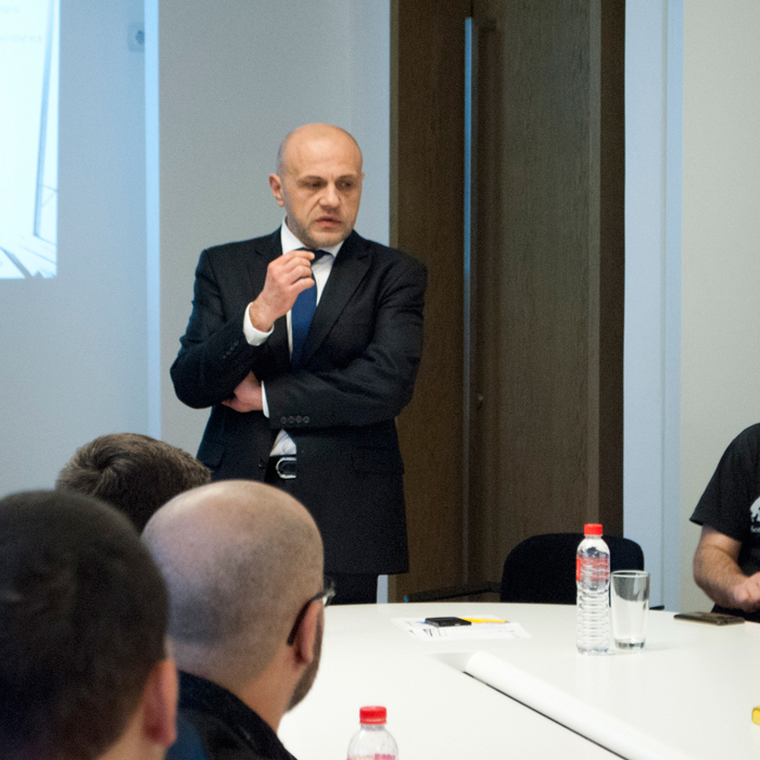 td4_700x700_crop_478b24840a