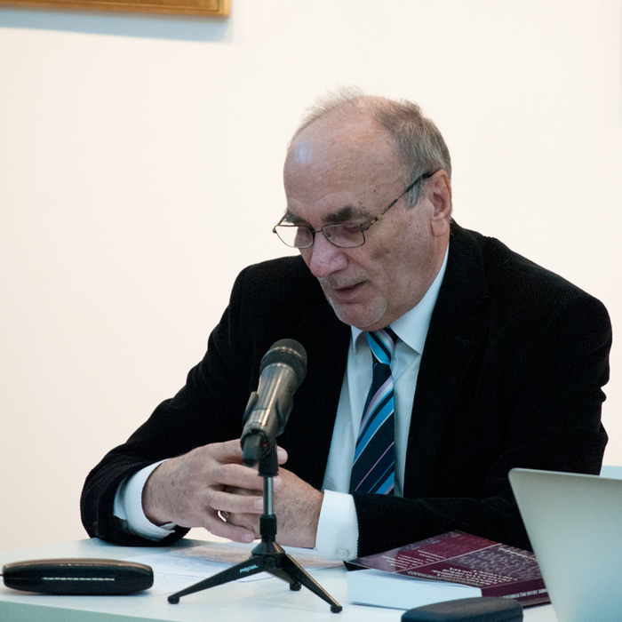 dsc0144_700x700_crop_478b24840a