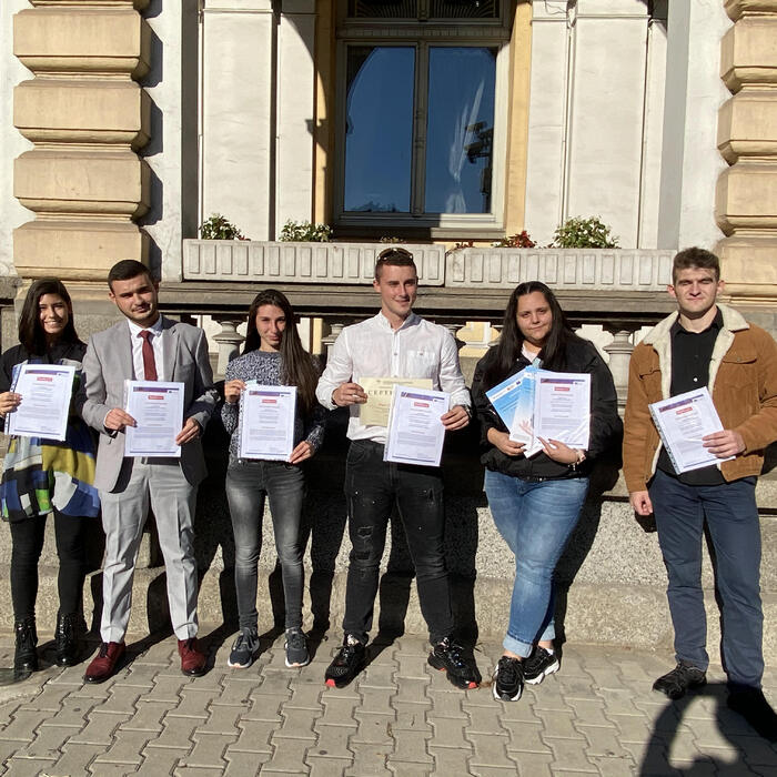 img-7333_700x700_crop_478b24840a