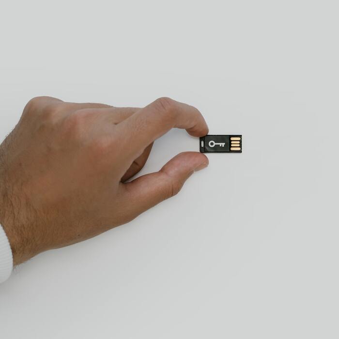 pexels-cottonbro-5474288_700x700_crop_478b24840a