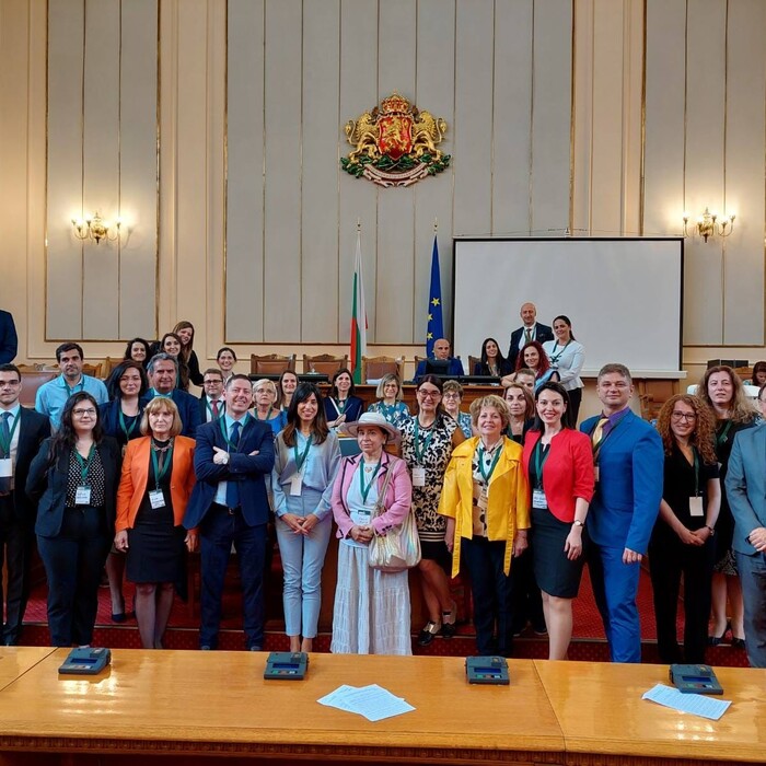 281848737-385777153565782-7961732507457200657-n_700x700_crop_478b24840a